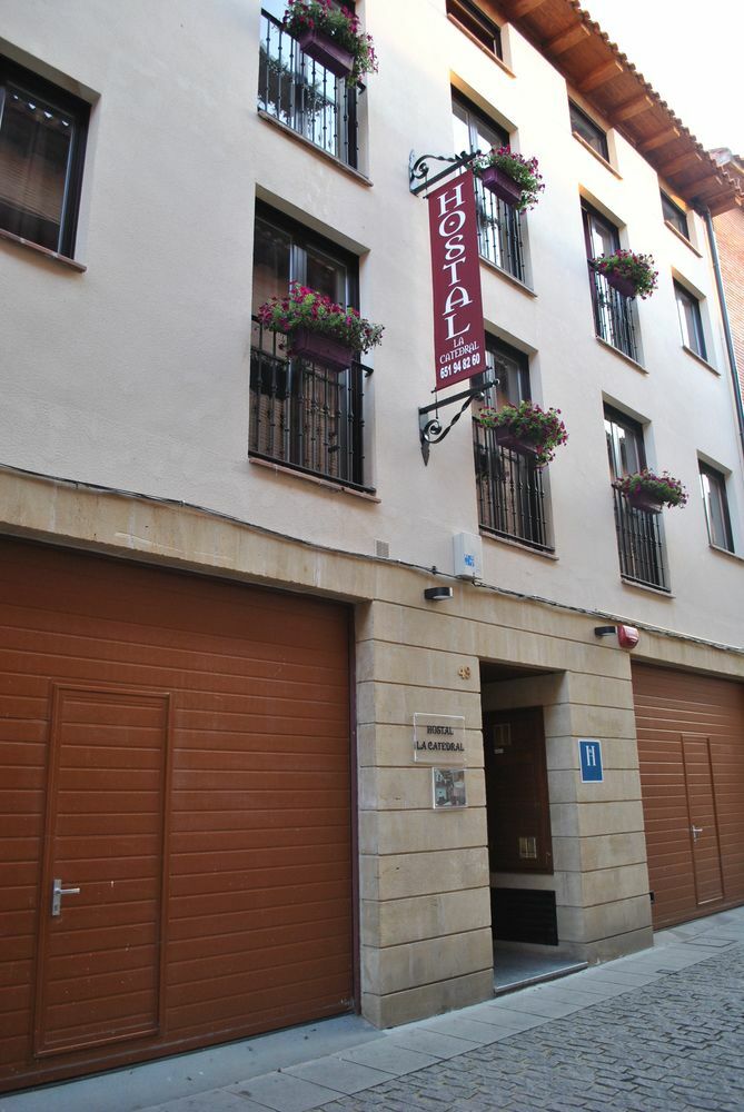 Hostal La Catedral ซานโตโดมิงโก เดลา กัลซาดา ภายนอก รูปภาพ